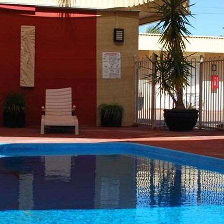 Desert Sand Motor Inn Broken Hill Dış mekan fotoğraf