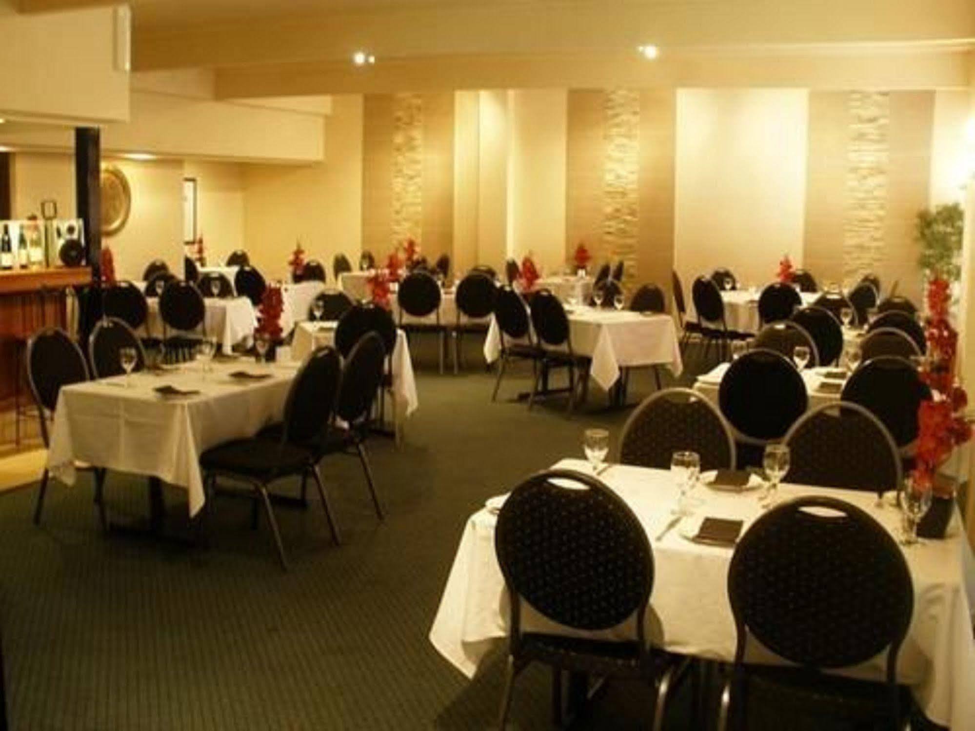 Desert Sand Motor Inn Broken Hill Dış mekan fotoğraf