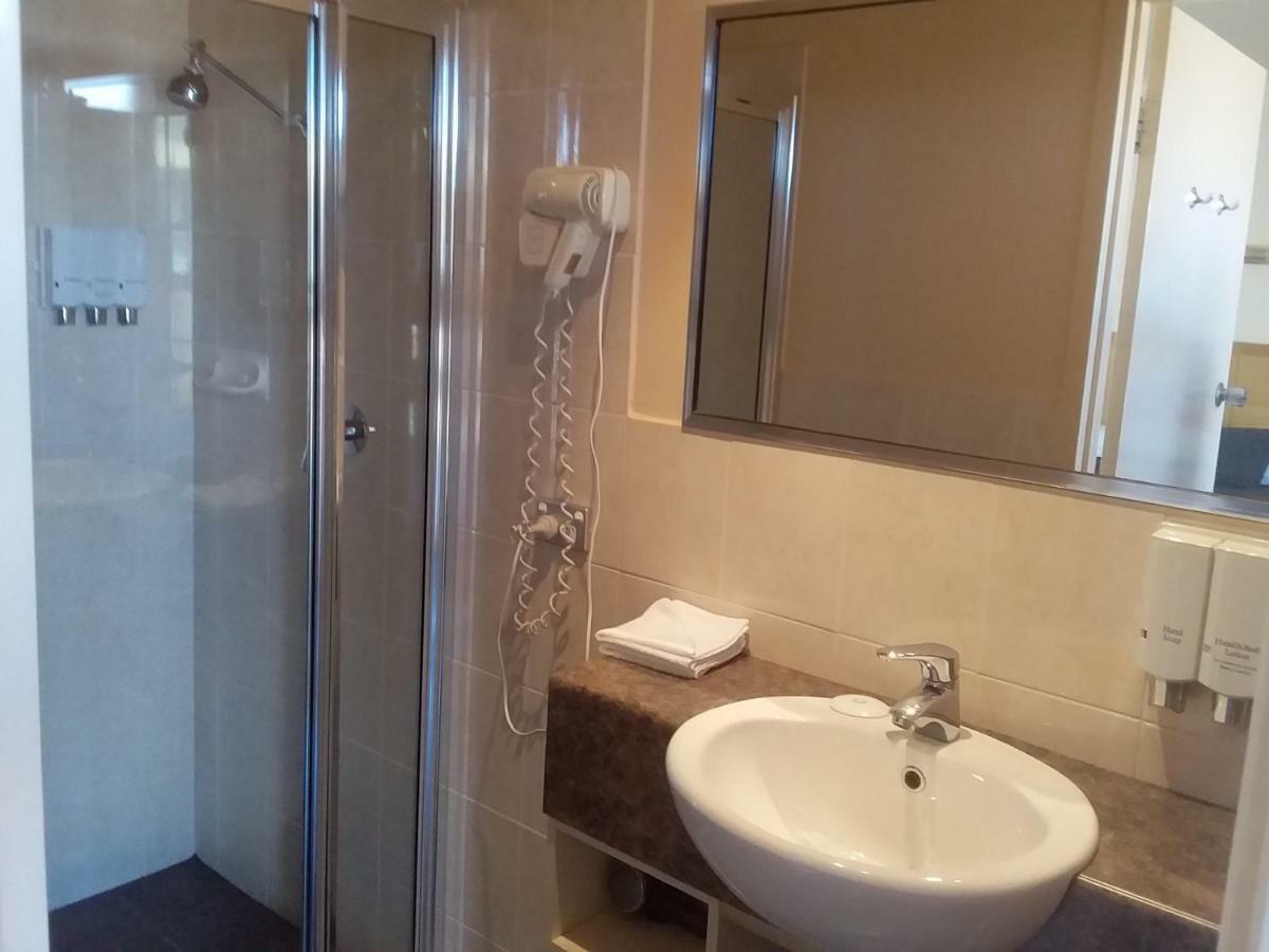 Desert Sand Motor Inn Broken Hill Dış mekan fotoğraf