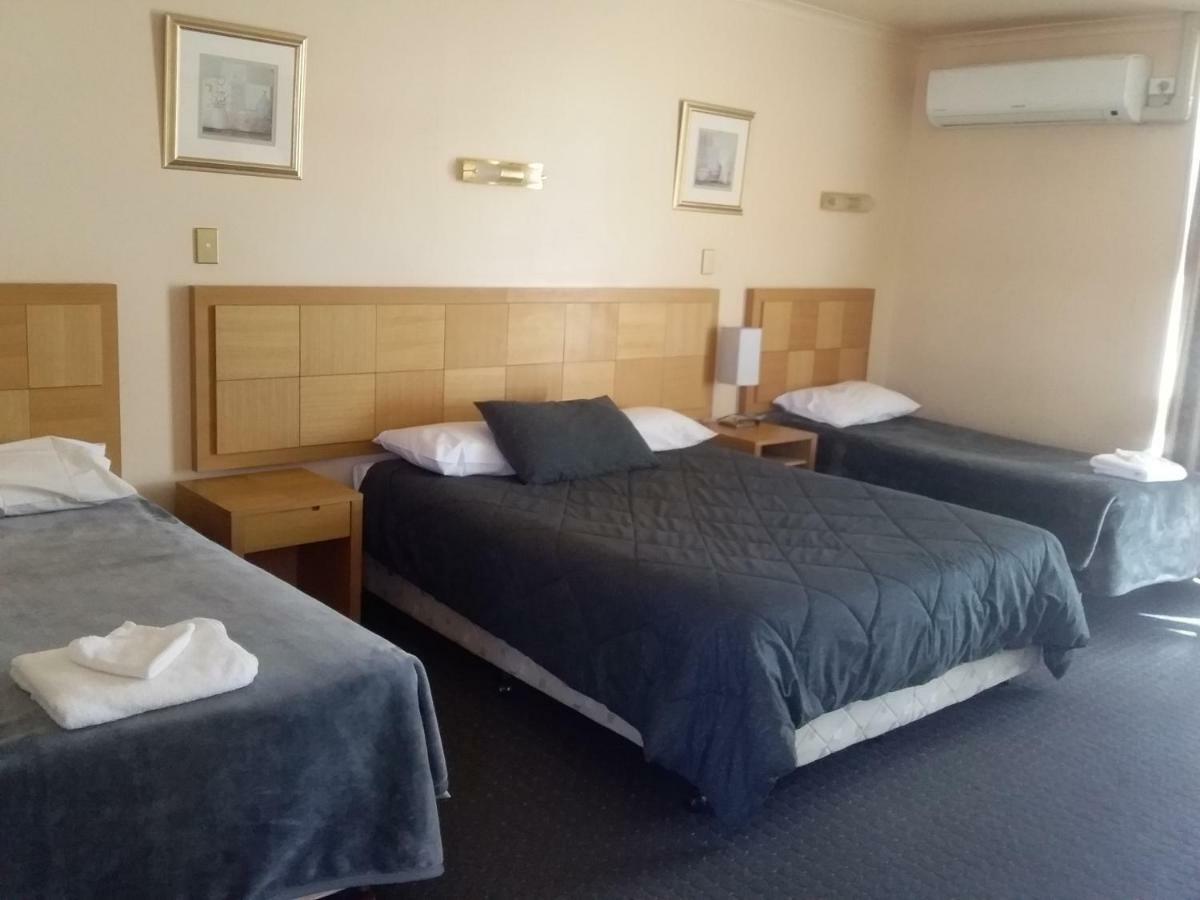 Desert Sand Motor Inn Broken Hill Dış mekan fotoğraf